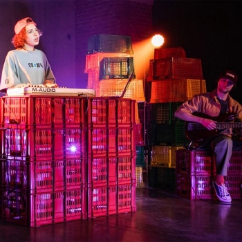 Фото - praktikatheatre.ru