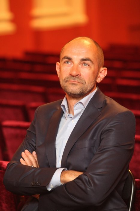 "У нас зрителей надо все время ловить" - Газета Коммерсантъ № 144 (5894) от 10.0